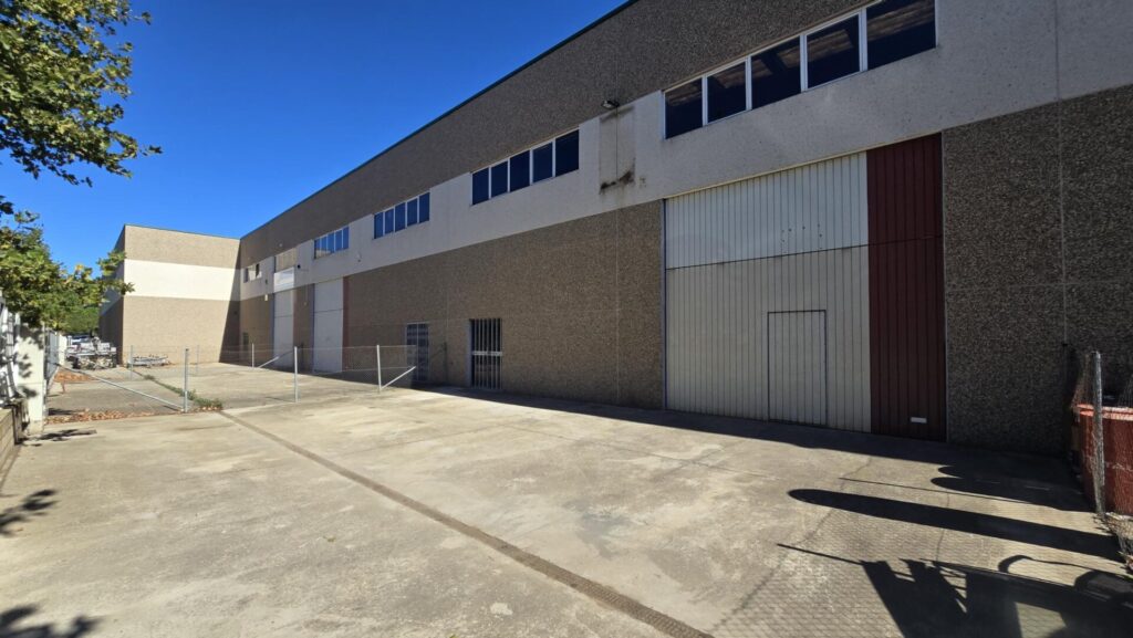 "NAVE INDUSTRIAL PARA ALQUILER EN VILAJUÏGA"