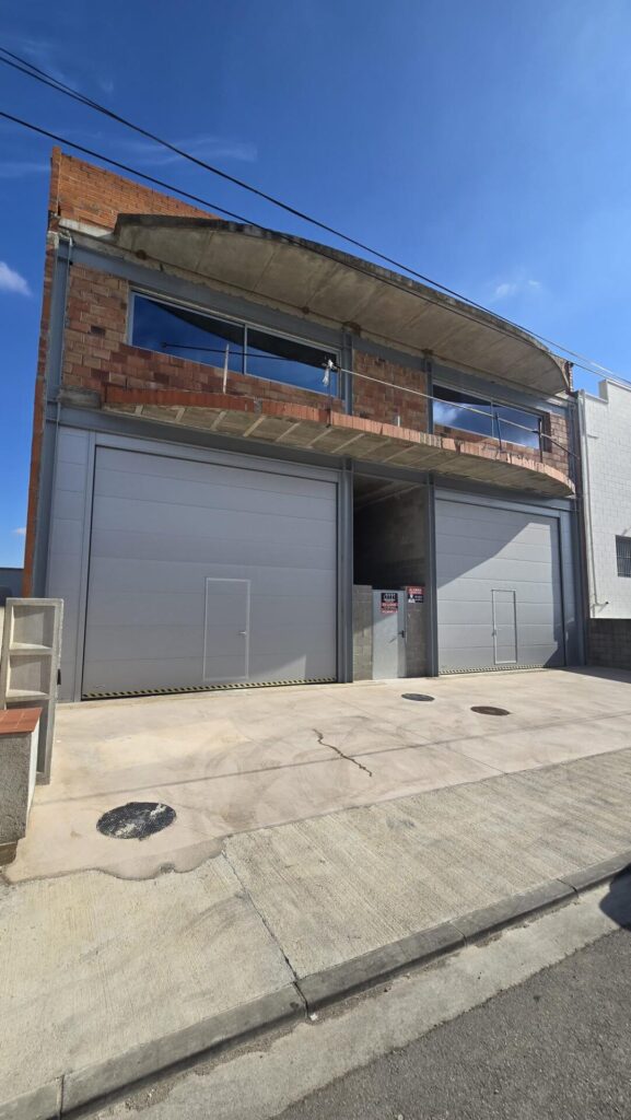 "NAVE INDUSTRIAL EN ALQUILER"